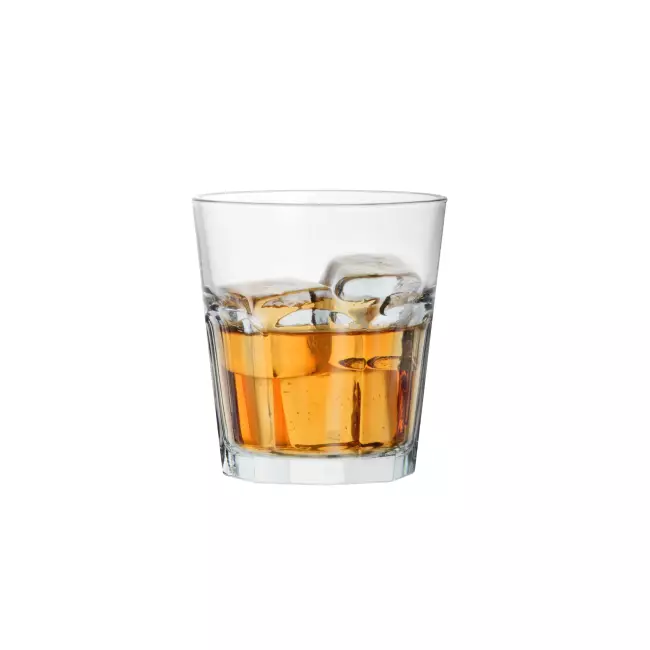 Szklanka niska do whisky 270 ml Glasmark zdjęcie poglądowe szklanki z whisky